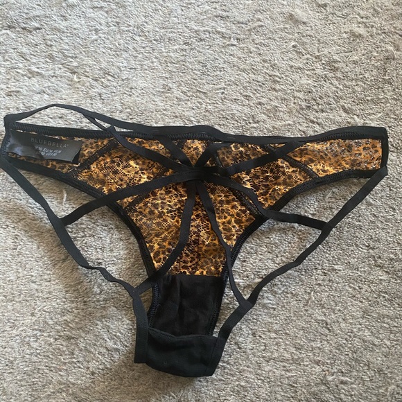 Bluebella Open Back Brief - Picture 2 of 2